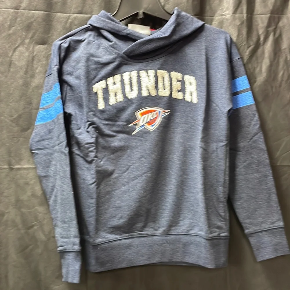 You are buying a NBA Oklahoma City Thunder Hoodie Girls